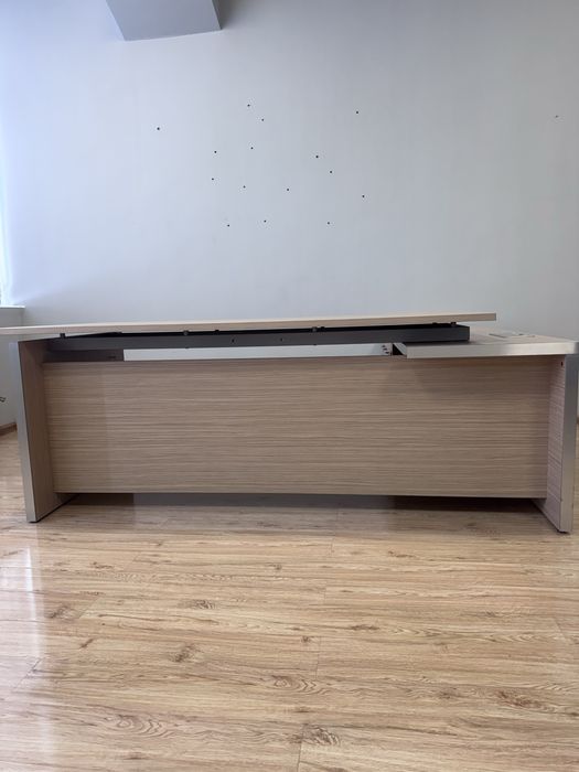 Стол рабочий с креслом