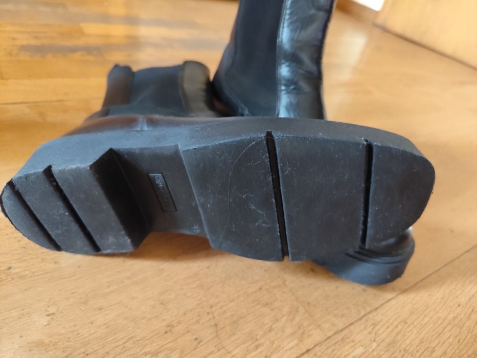 Продавам боти от естествена кожа