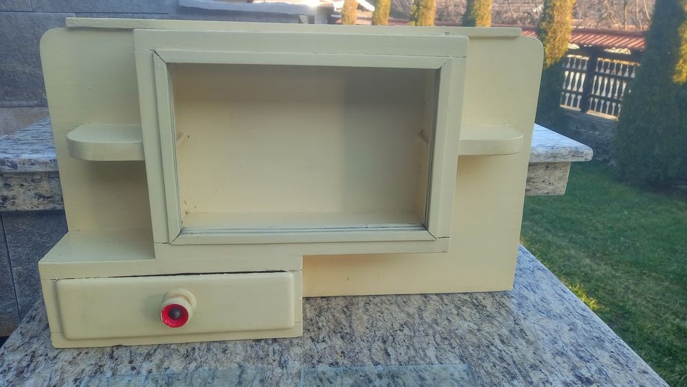 Аптечка -2 броя.Сатър..Ченгели.