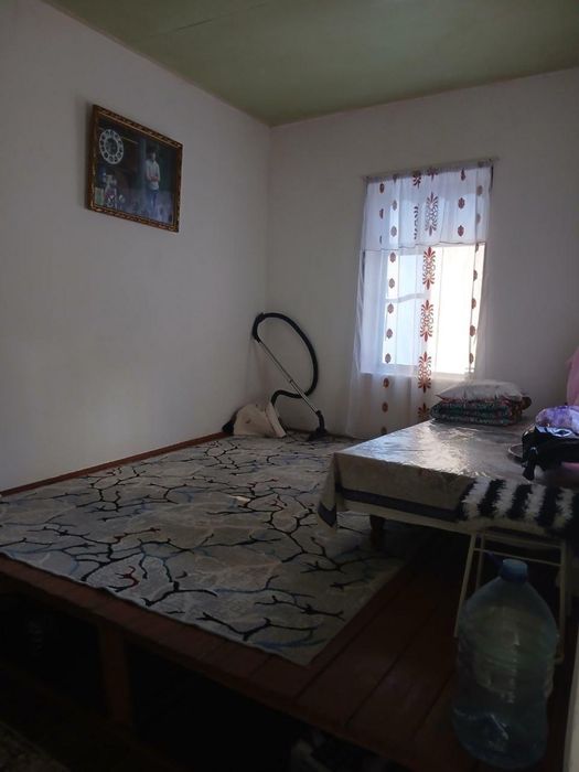 Hovli sotiladi. Продаётся участок