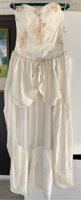 Продам шикарное платье