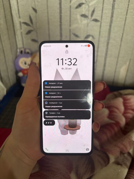 Телефон vivo y100