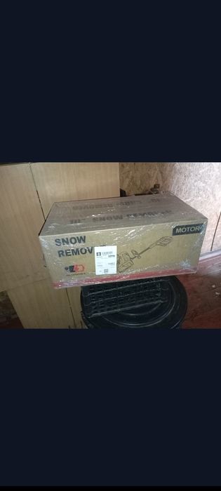 Продам мини снегоуборщик