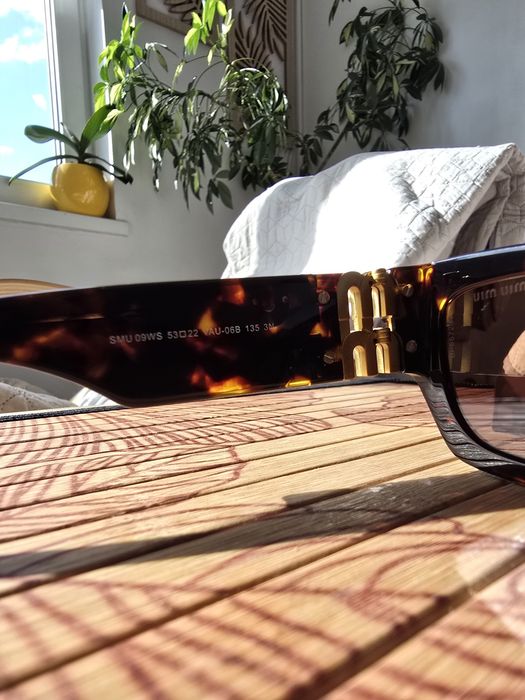 Дамски слънчеви очила Miu Miu MU 09WS (Tortoise / Brown)