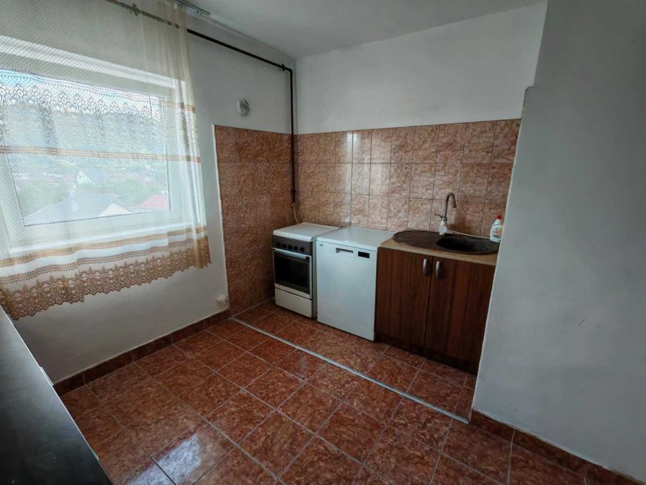 Vand apartament cu 2 camere