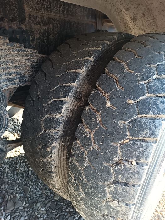 Volvo 8x4 bascula