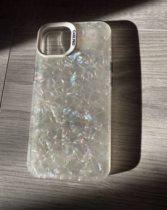 отдам чехлы iphone13