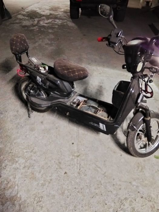 Продам электро скутер на запчас