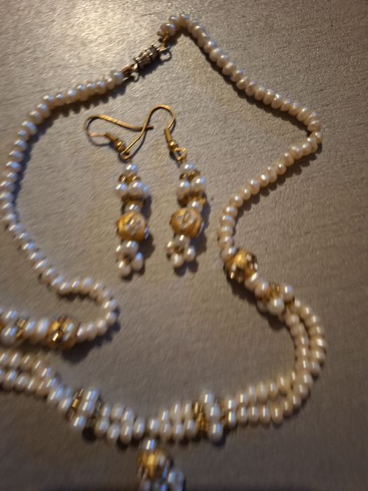 Перлени   колиета