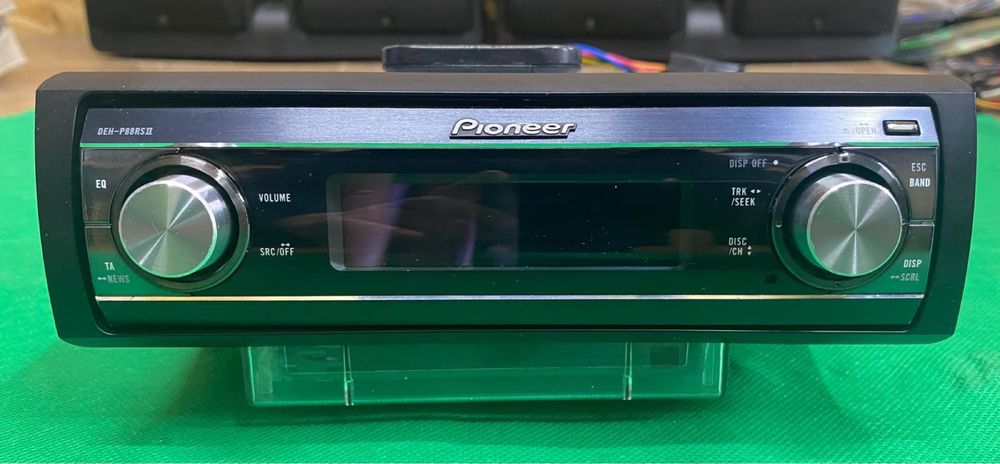 CD player auto Pioneer DEH P 88 RS 2-Hi end sunet