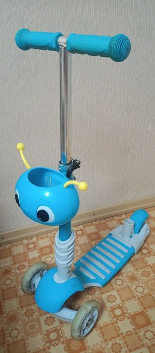 Самокат с сиденьем