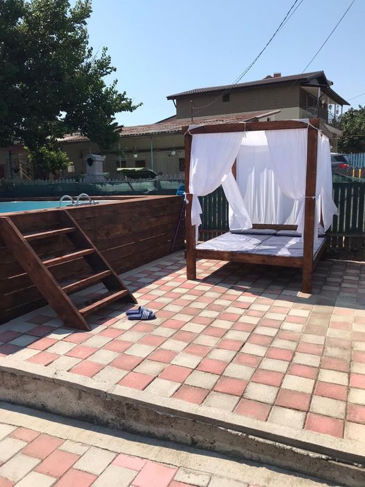 Pensiune ! PISCINA!! Va oferim cazare 9 camere !!