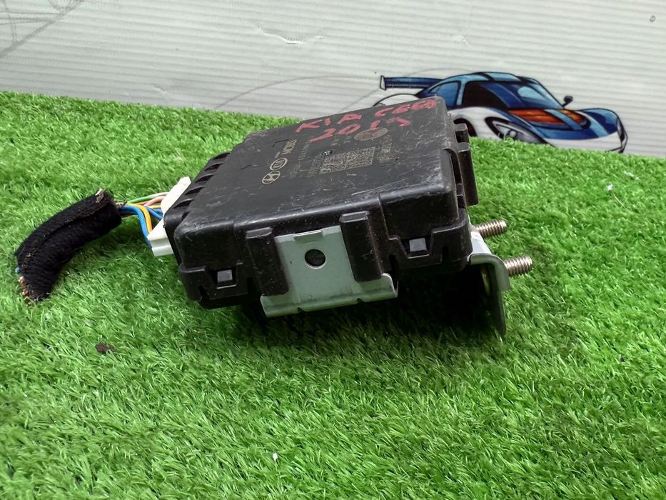 MODUL SENZORI PARCARE KIA CEED GT-LI 1.4 BENZINA 2019 COD OEM 99910J7120 2018-2021