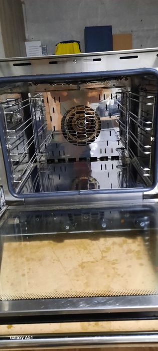 Продам печь конвекционная (Новый)