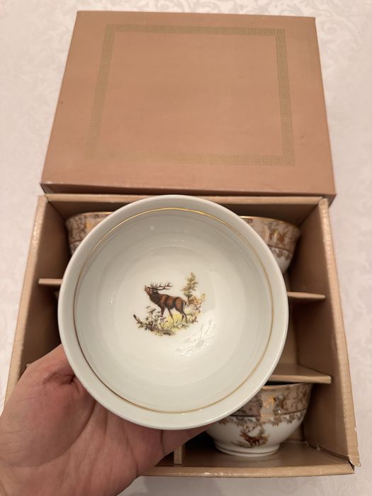 Фарфоровая пиала