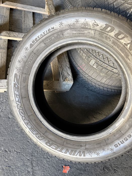 2 anvelope iarna 195/65/15 , Dunlop !