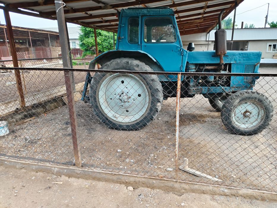 Трактор МТЗ-80 сатылады. Комплекті