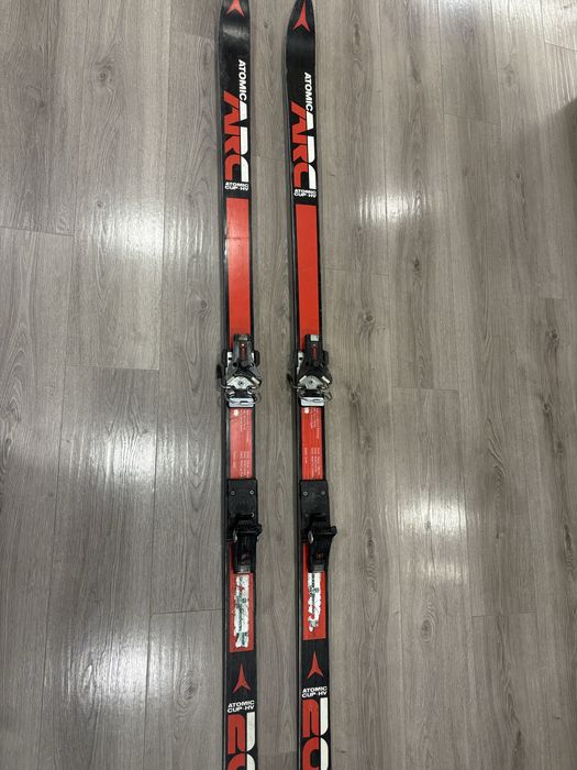 Ски Atomic с апарати 200см