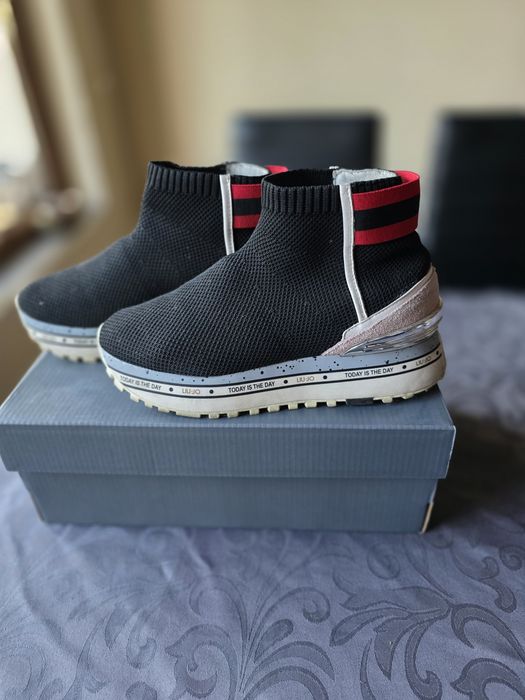 Сникърси  Liu Jo