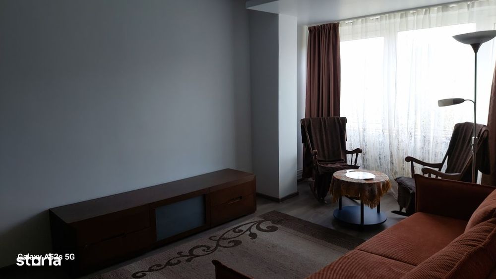 Apartament 2 camere de închiriat, cu2 balcoane