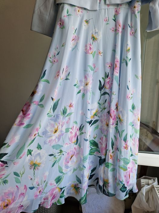 Vând rochițe Hobbs