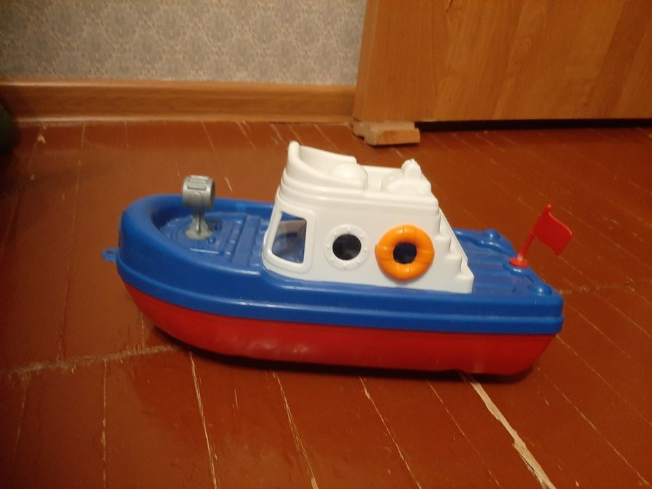 Продам лодку игрушка