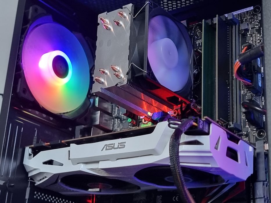 Геймърски Компютър/I7 6700K/16GB RAM/1000GB/GTX 1070 8GB