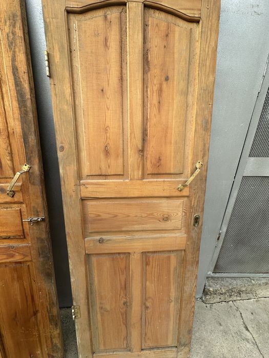 Продам деревяные двери