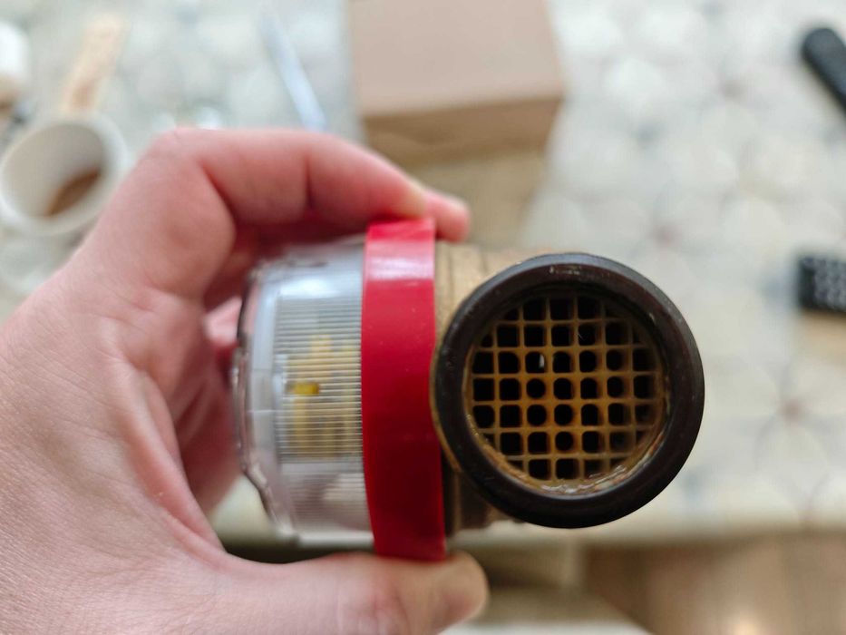 Водомер за топла вода