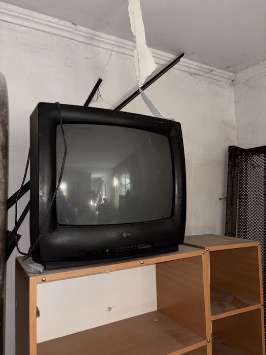 Продам телевизор