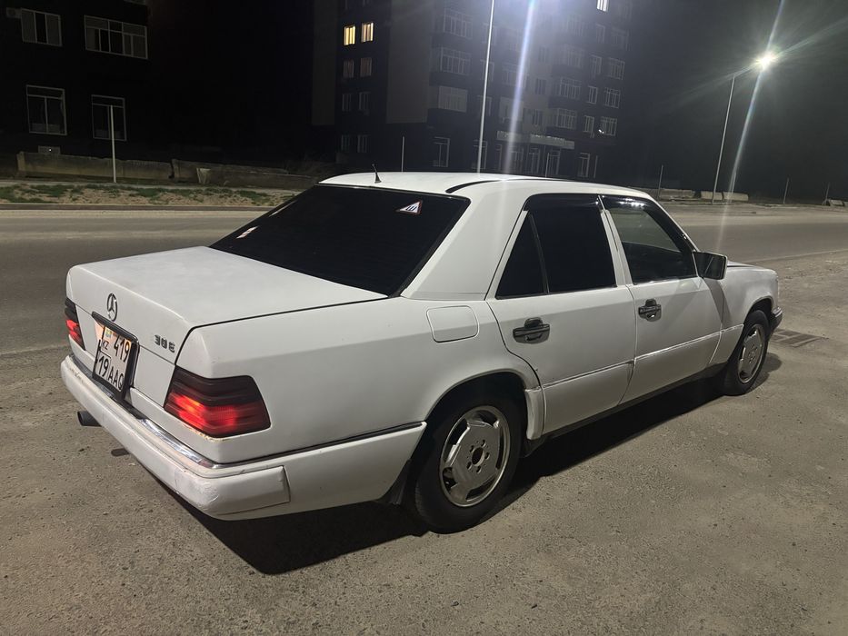 Продам мерседес 124