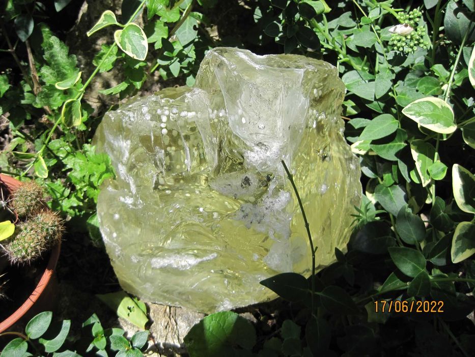 Цветни стъклени камъни за декорация