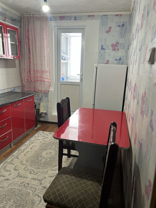 3 бөлмелі пәтер ұзақ мерзімге жалға беріледі