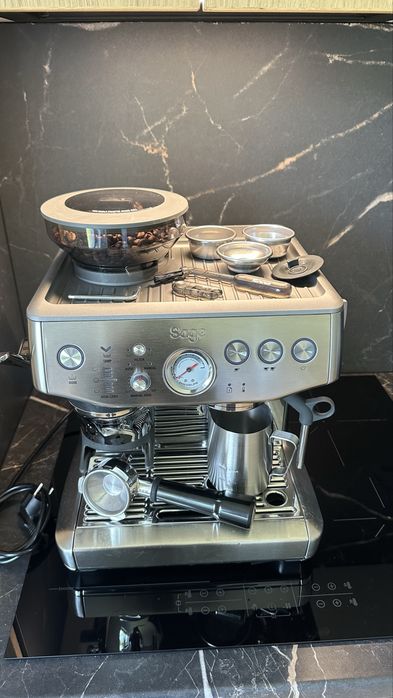 Sage Barista Express Impress - impecabil, gata de utilizare