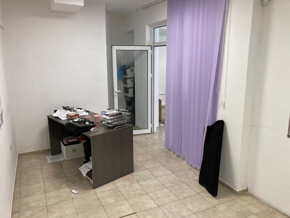 Дава се под наем Магазин в Пловдив, Кючук Париж - 110 кв.м за 561 € - Снимка #8