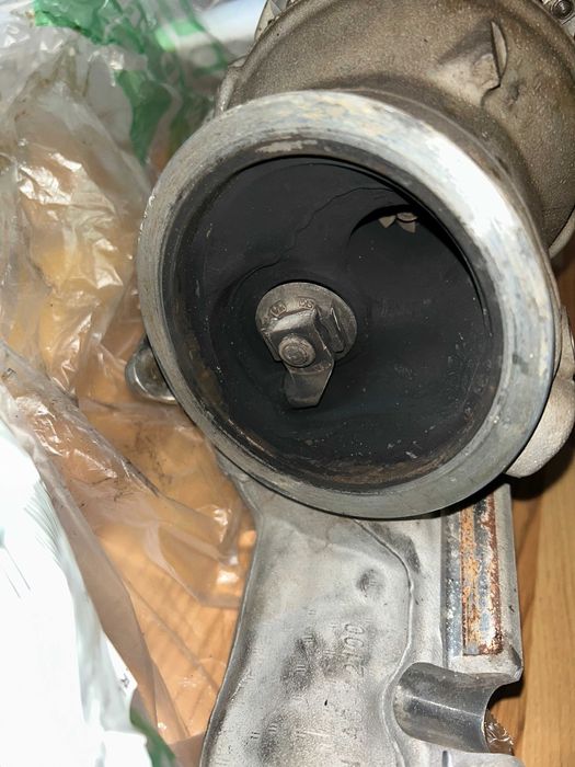 Turbina BMW 1.5 b38 11657633795