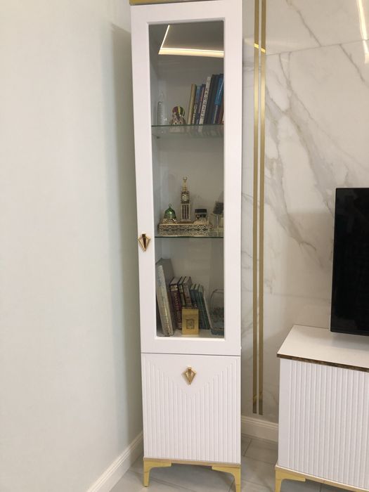 Шкаф-пенал и тумба