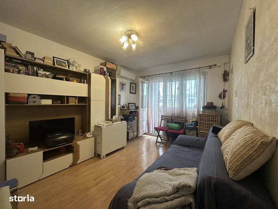 Agentia imobiliara VIGAFON vinde garsoniera Malu Rosu — fotografia 1