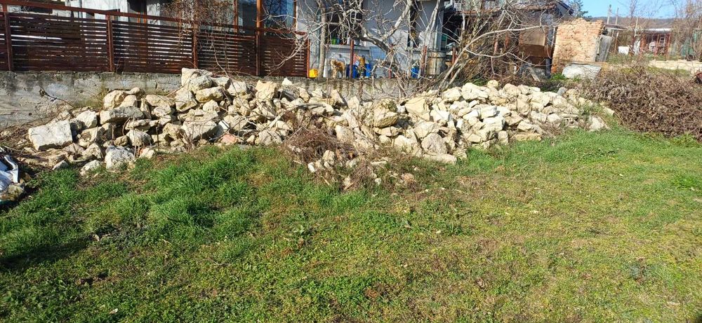 дялан камък от стара къща