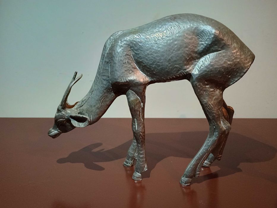 Антикварна бронзова скулптура статуетка пластика