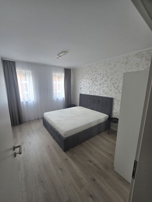De inchiriat apartament 2 camere Qualis