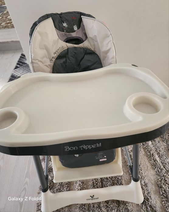 Vând scaun de masa bebe