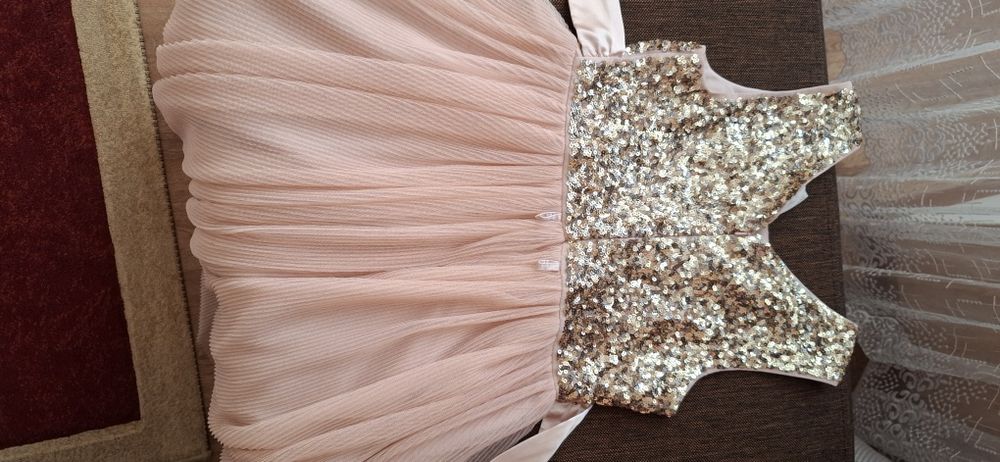 Продам нарядное платье