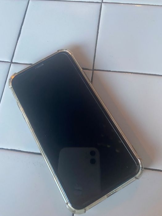 Продам iphone 11
