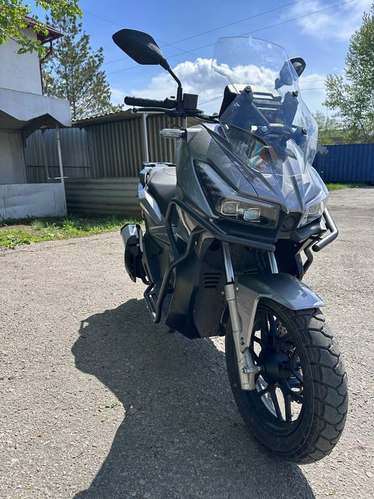 Продается макси скутер АДВ-175,новый