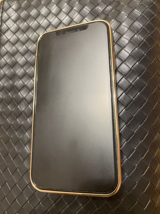 Iphone XR в корпусе 13