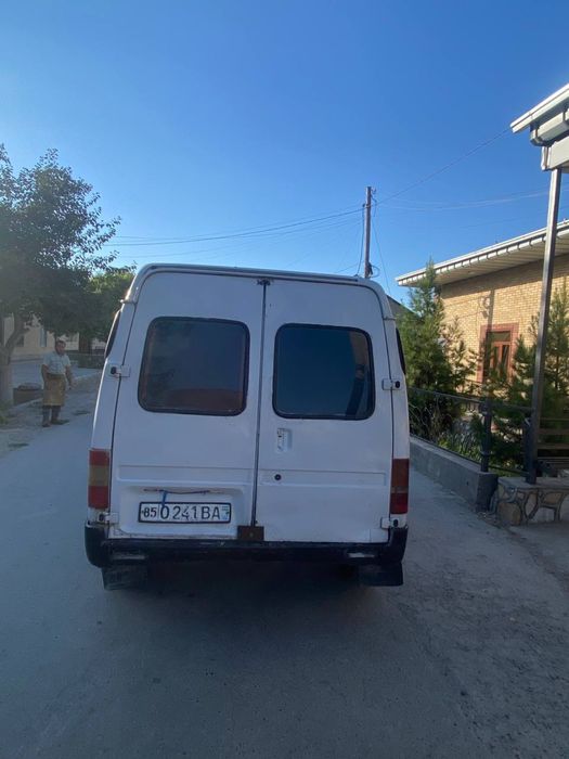 Ford shalanda gruzavoy sotiladi