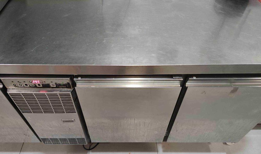 Masa rece ZANUSSI cu 3 usi