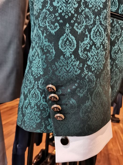 Vând sacou-smoking/costum ocazii + vesta măsura 48.