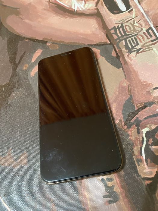 Продам Айфон Xs